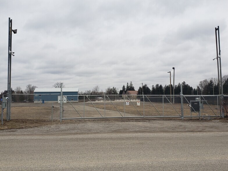 More Photos Of 2679 Couch Road, Putnam Truck Terminal For Sale