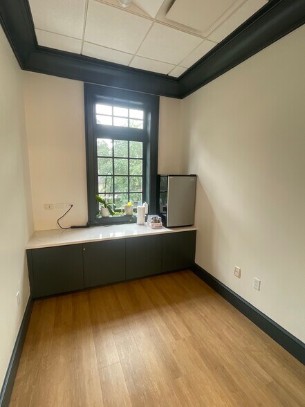 More Photos Of 3233 Thomasville Rd, Tallahassee Office For Lease