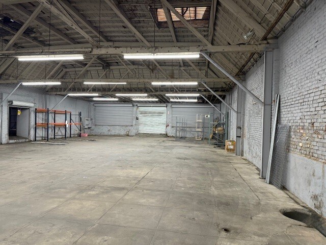 More Photos Of 1826-1834 S Figueroa Street, Los Angeles Industrial For Lease