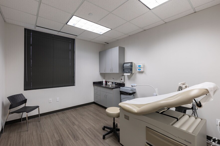 More Photos Of 12300 Dundee Ct, Cypress Unknown For Lease