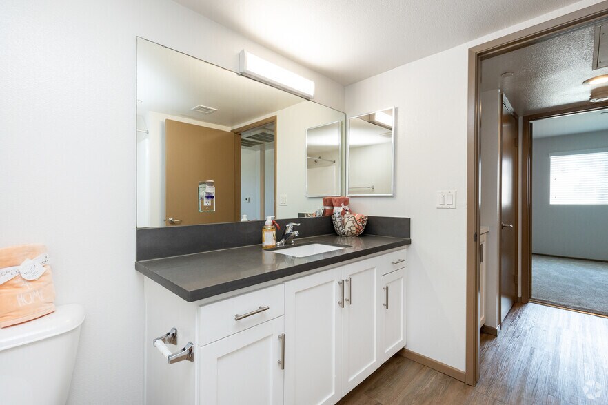 More Photos Of 2336 Crenshaw Blvd, Los Angeles Apartments For Sale