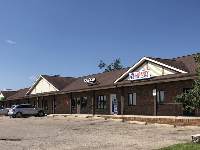 More Photos Of 814 S Main St, Lapeer Office For Lease