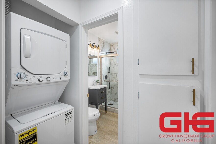More Photos Of 4214 Montclair St, Los Angeles Apartments For Sale
