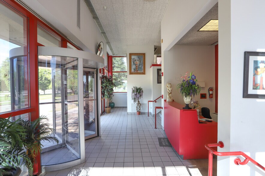 More Photos Of 184 Salem Ave, Dayton Office Residential For Lease