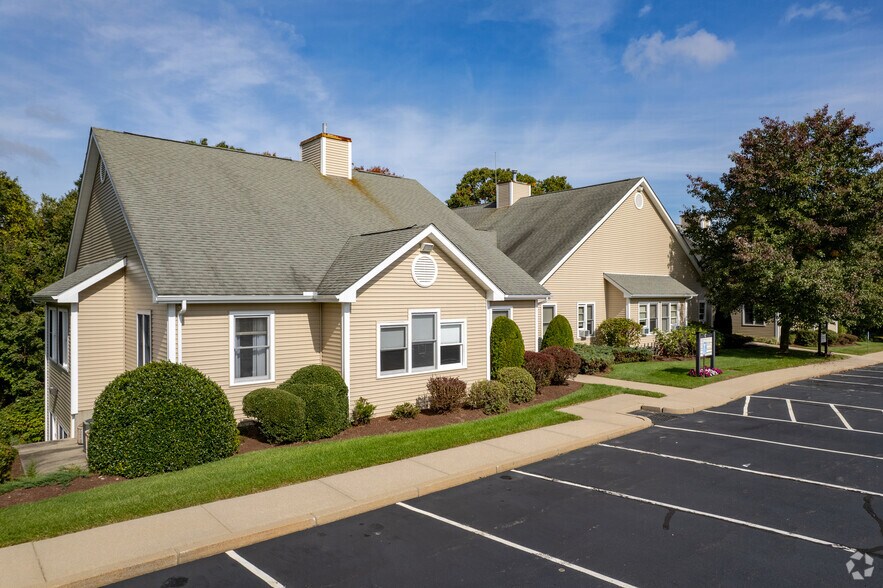 More Photos Of 1130 Ten Rod Rd, North Kingstown Medical For Lease