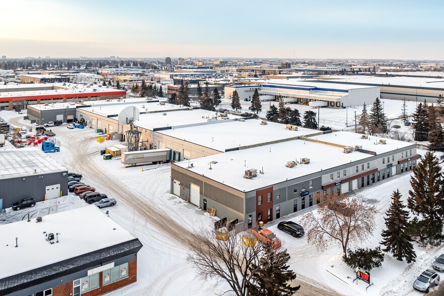 More Photos Of 11503-11571 160 St NW, Edmonton Flex For Lease
