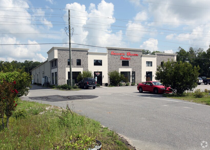 More Photos Of 3710 Palmetto Pointe Blvd, Myrtle Beach Showroom For Lease