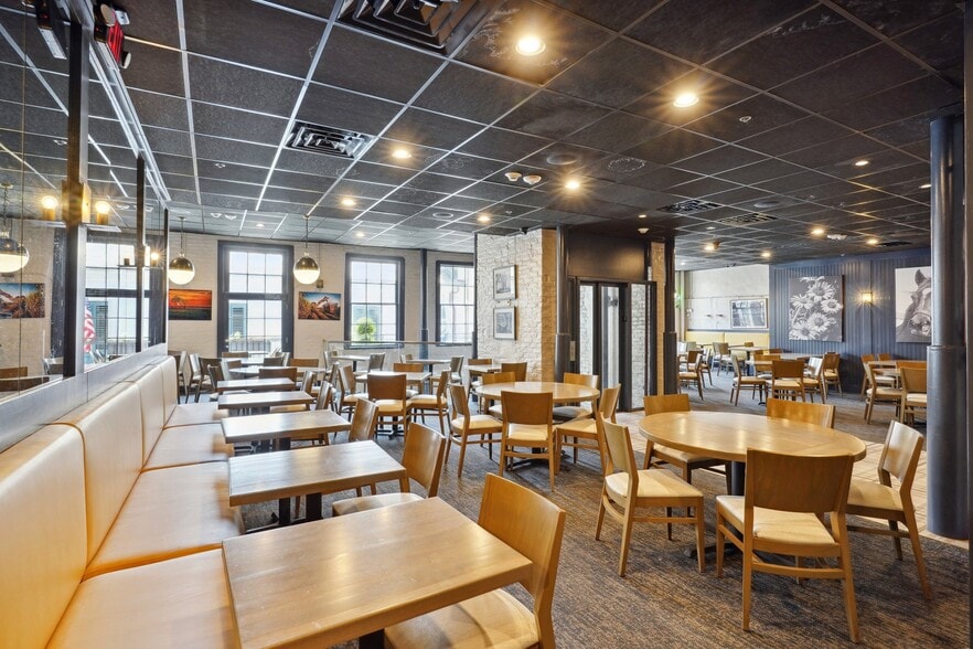 More Photos Of 534 Saint Louis St, New Orleans Restaurant For Lease