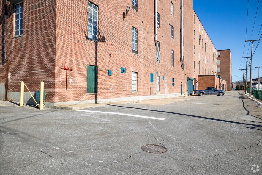 More Photos Of 25-29 Front St, Nashua Industrial For Sale