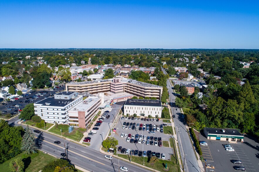 More Photos Of 8-10 Morton Ave, Ridley Park Medical For Lease