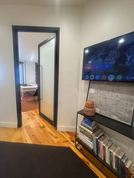 More Photos Of 108 S Stanton St, El Paso Office For Lease