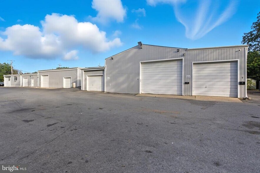 More Photos Of 534 Whitesville Rd, Jackson Service For Lease