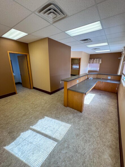 More Photos Of 803 18th Ave NW, Austin Restaurant For Sale