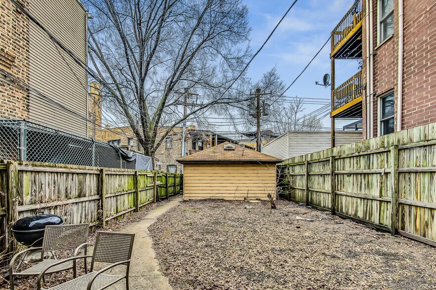 More Photos Of 3814 N Clark St, Chicago Storefront Retail Residential For Sale