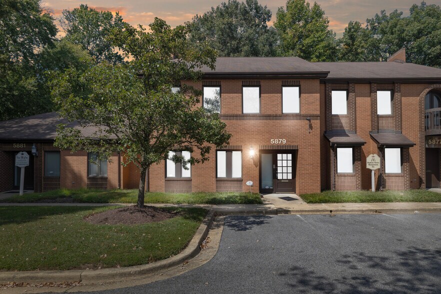 Primary Photo Of 5875-5881 Allentown Rd, Suitland Office For Sale