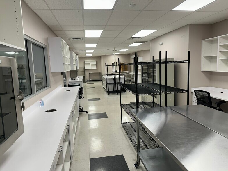 More Photos Of 6523 Teamwork Trl, Corpus Christi Warehouse For Lease