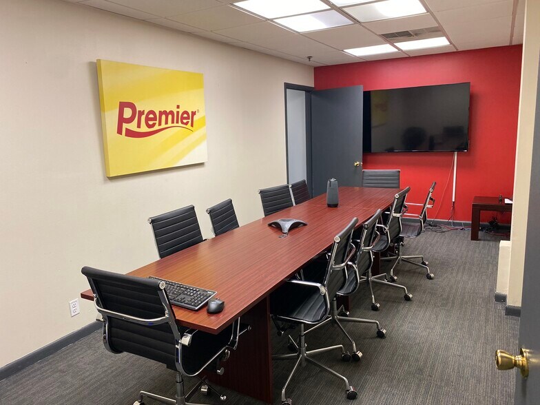 More Photos Of 555 E 242nd St, Bronx Industrial For Sale