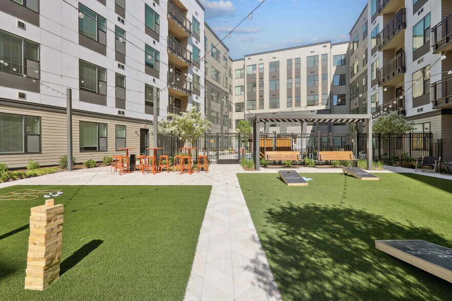 More Photos Of 6601 Melville St, Hyattsville Apartments For Lease