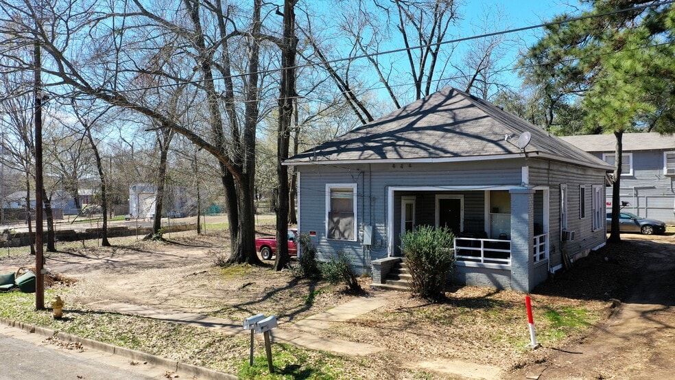 More Photos Of 443 S Main St, Longview Apartments For Sale