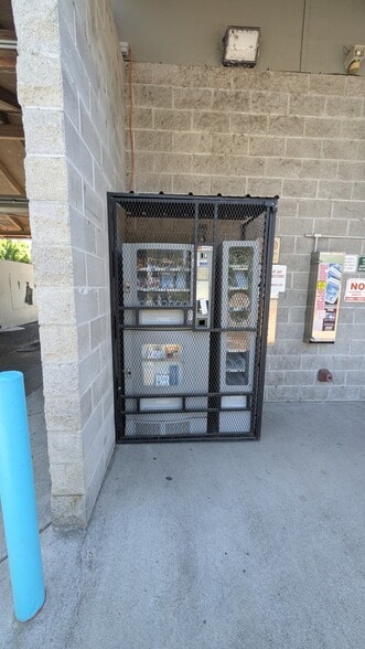 More Photos Of 311 Van Giesen Street, Richland Carwash For Sale