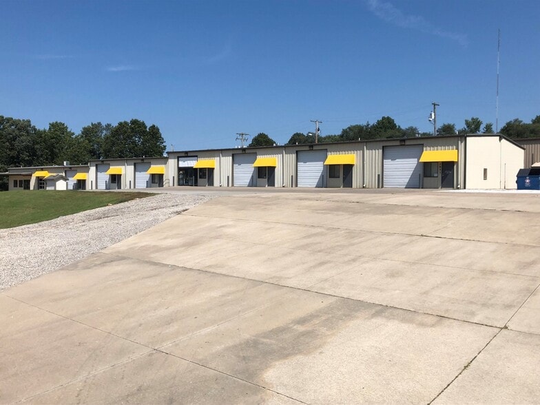 More Photos Of 2851 Hwy 60 N, Billings Warehouse For Lease