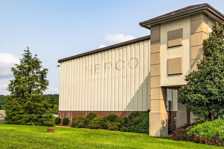 More Photos Of 62 H and S Dr, Selinsgrove Warehouse For Sale