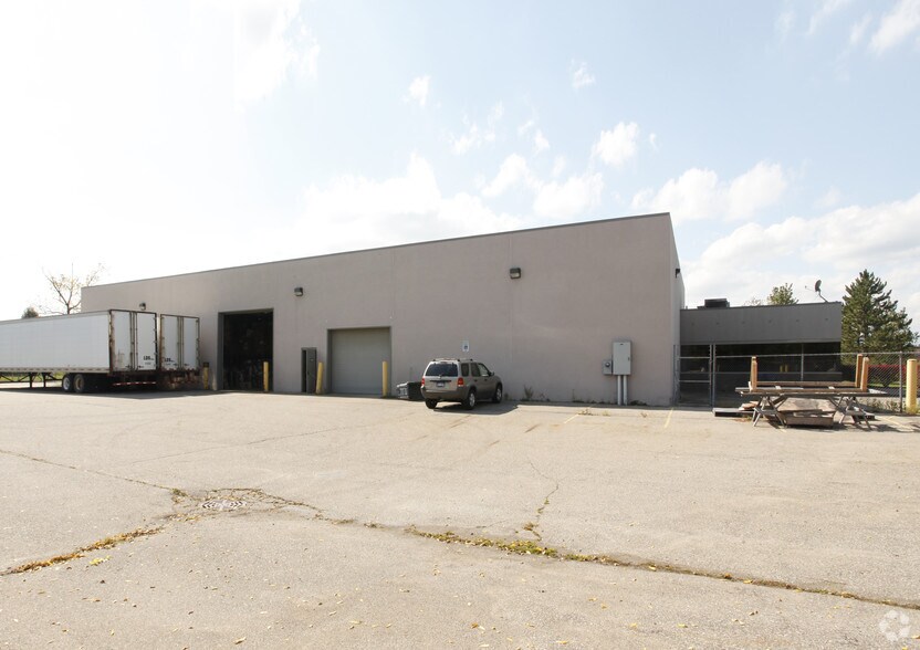 More Photos Of 29706 West Tech Dr, Wixom Warehouse For Lease