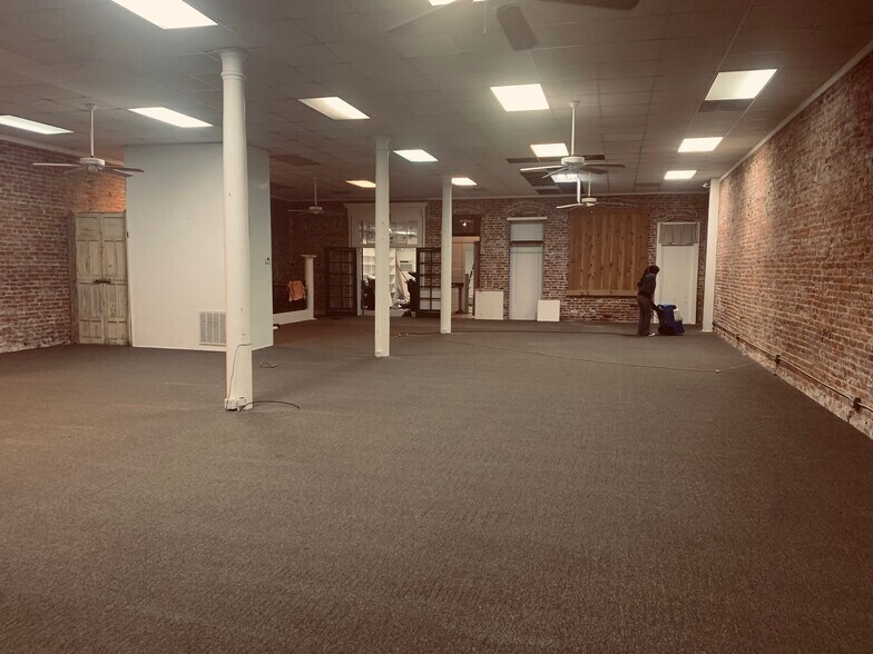 More Photos Of 635 Main St, Red Bluff General Retail For Sale