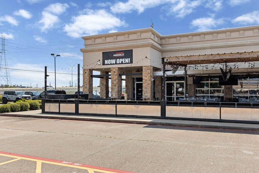 More Photos Of 803 E NASA Rd 1, Webster Unknown For Lease