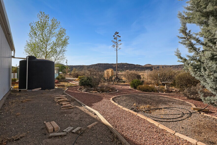 More Photos Of 301 E Calvary Rd, Fort Davis Specialty For Sale