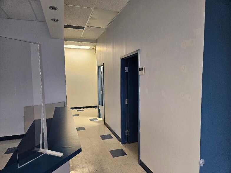 More Photos Of 549 Bur Oak Ave, Markham Freestanding For Lease