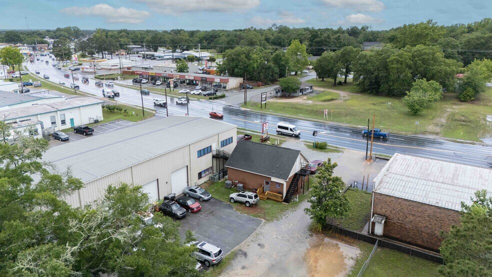 More Photos Of 537 S Ferdon Blvd, Crestview Office For Lease