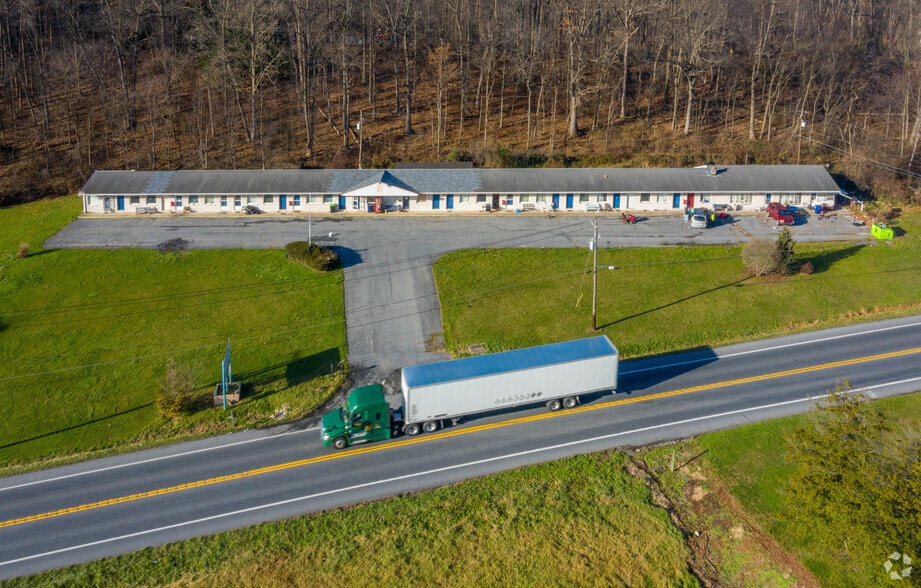 More Photos Of 4221 Stiegel Pike, Newmanstown Hotel For Sale