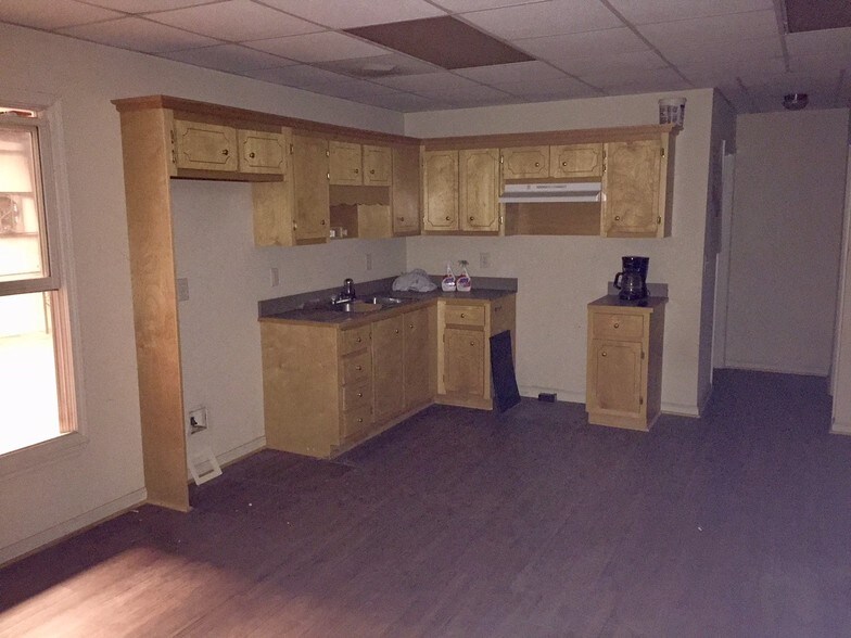 More Photos Of 229 Confederate Ave, Jasper Warehouse For Lease