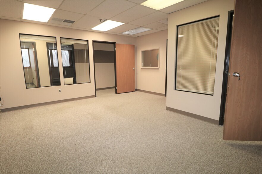 More Photos Of 275 Paterson Ave, Little Falls Medical For Lease