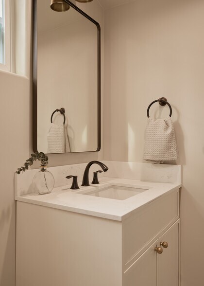 More Photos Of 1434 McDuff St, Los Angeles Apartments For Sale