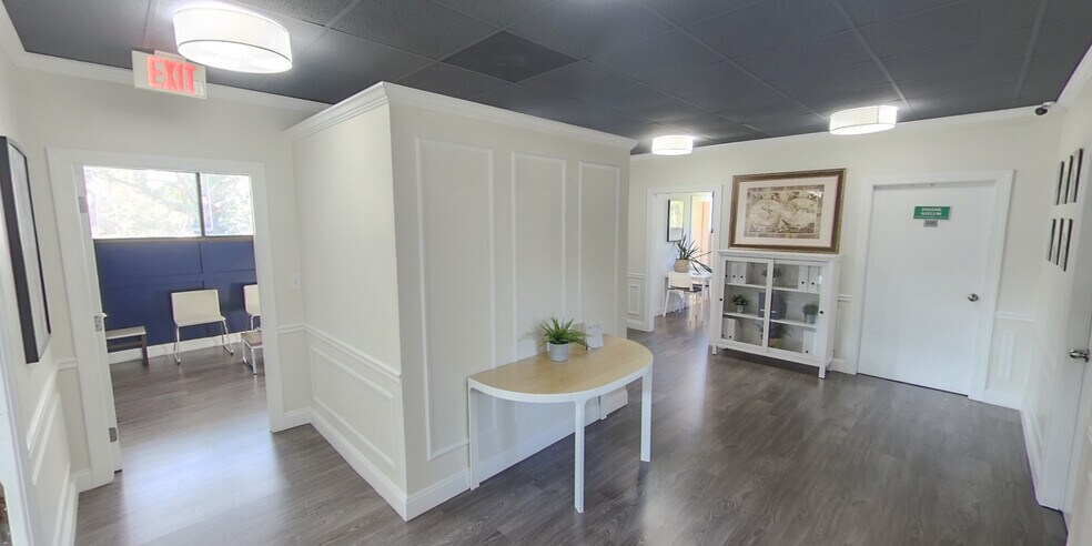 More Photos Of 8837 Goodbys Executive Dr, Jacksonville Medical For Lease