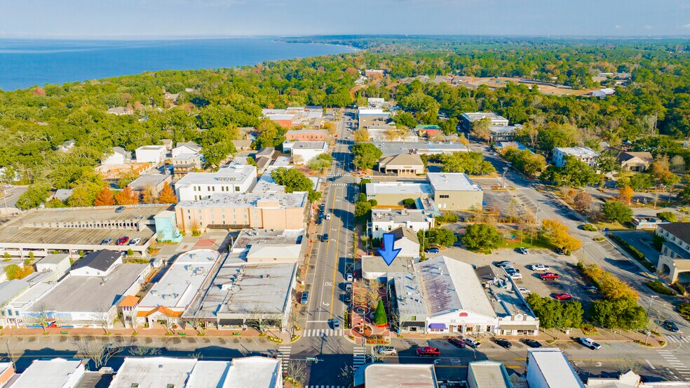 More Photos Of 12 Section St N, Fairhope Storefront For Lease