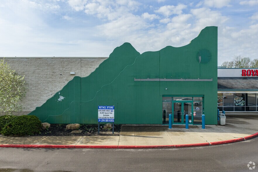 More Photos Of 5244 Cobblestone Rd, Sheffield Village Storefront For Lease