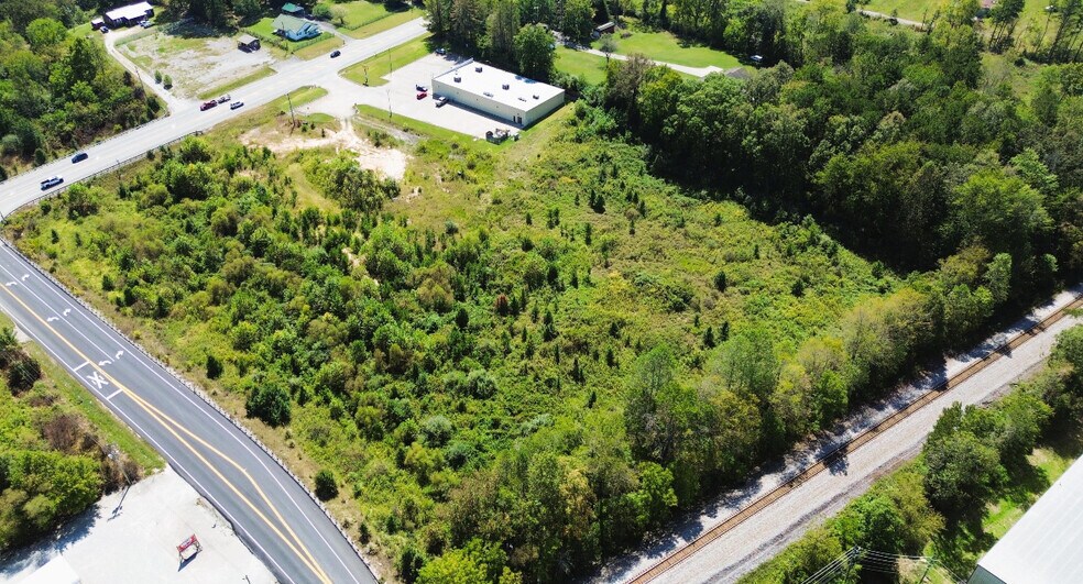 More Photos Of 5709 S US Highway 25, Lily Land For Sale