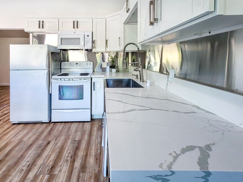 More Photos Of 6937 Perris Hill Park Rd, San Bernardino Industrial For Sale