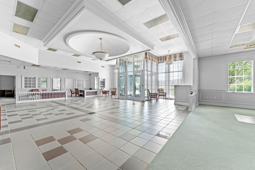 More Photos Of 8710 Hwy 69 S, Tuscaloosa Bank For Sale