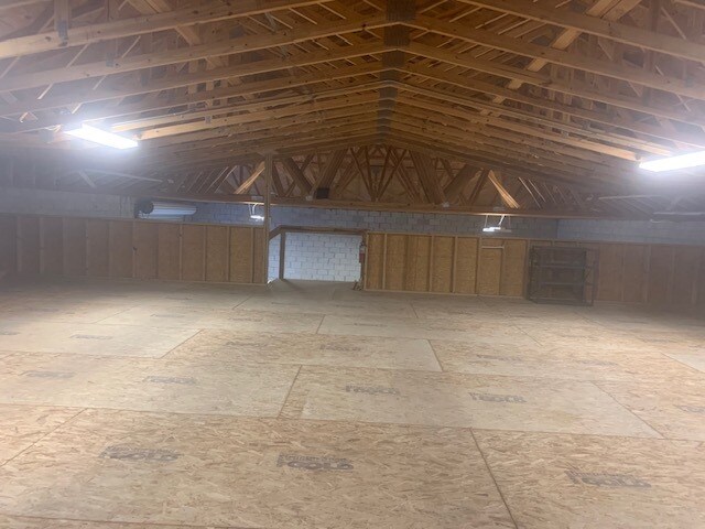 More Photos Of 3037 SW 3rd Ter, Okeechobee Showroom For Lease