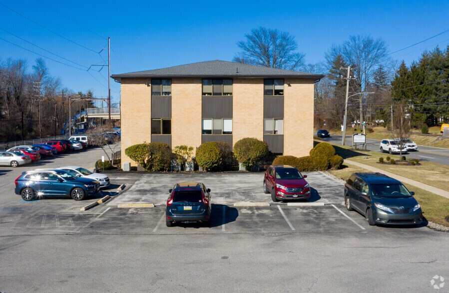 More Photos Of 600 Haverford Rd, Haverford Township Medical For Lease