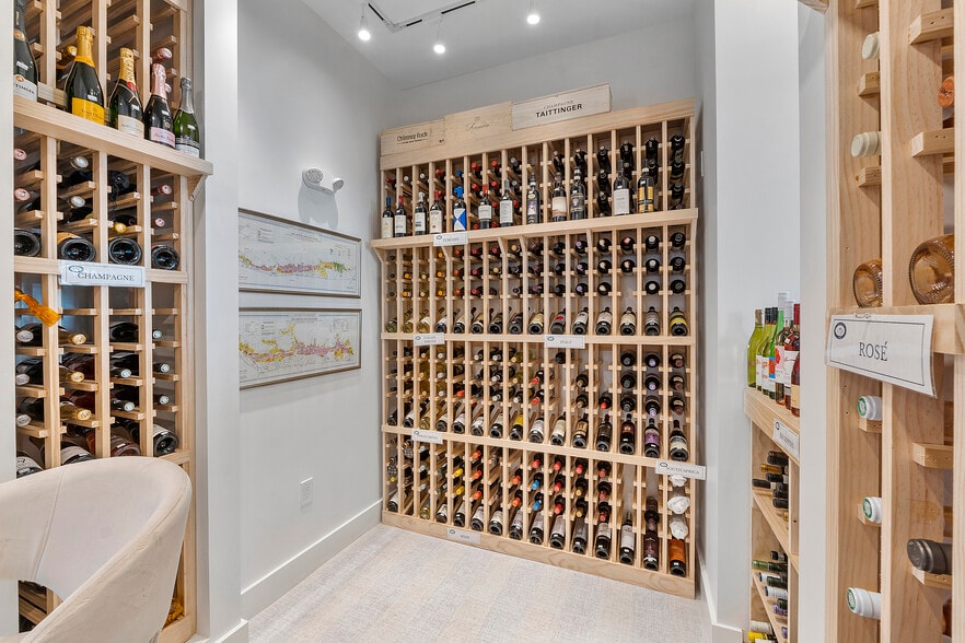 More Photos Of 75 SE 4th Ave, Delray Beach Storefront Retail Office For Lease