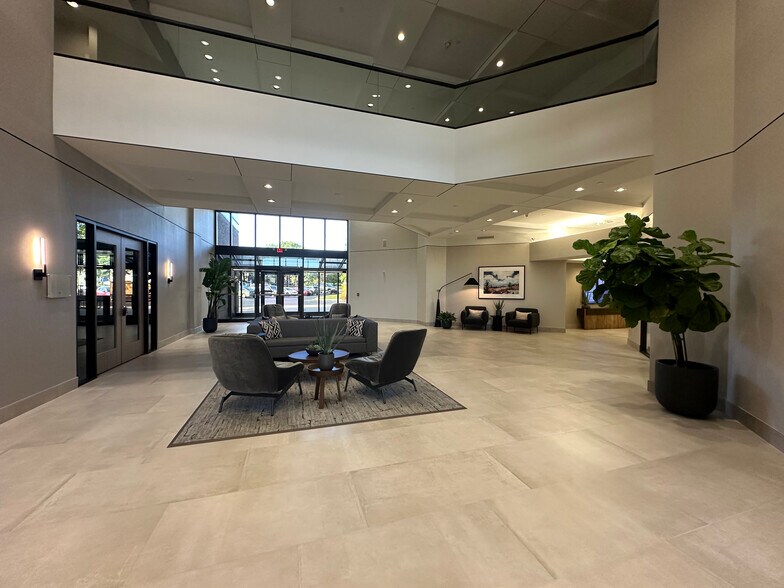 More Photos Of 2851 Charlevoix Dr SE, Grand Rapids Office For Lease