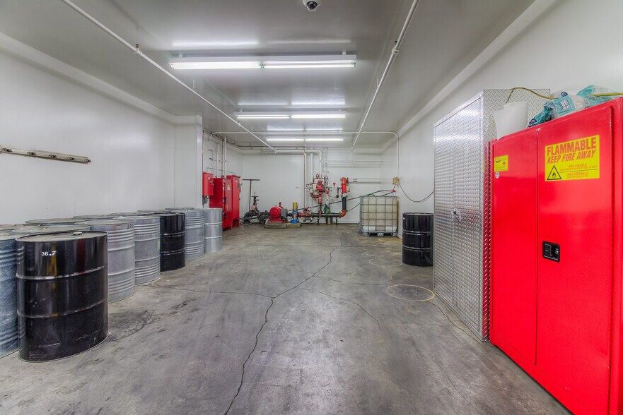 More Photos Of 11793 Fort Rd, White Swan Manufacturing For Sale