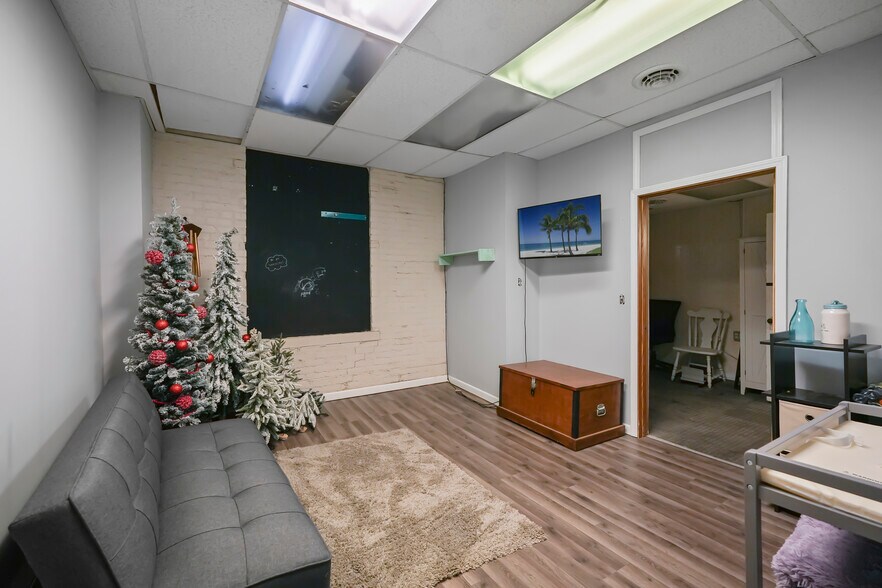 More Photos Of 38 E Main St, Shelby Storefront Retail Residential For Sale