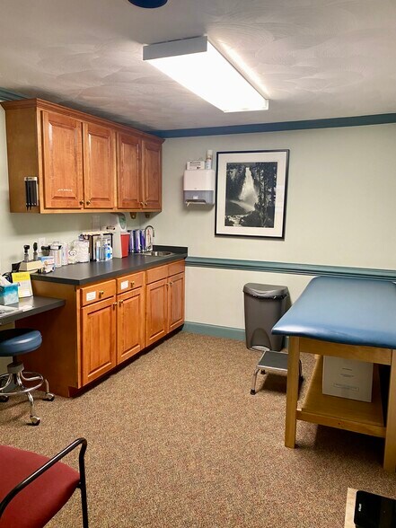 More Photos Of 2453 Pruden Blvd, Suffolk Office For Sale