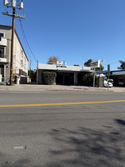 Primary Photo Of 4412 Whitsett Ave, Studio City Office For Sale